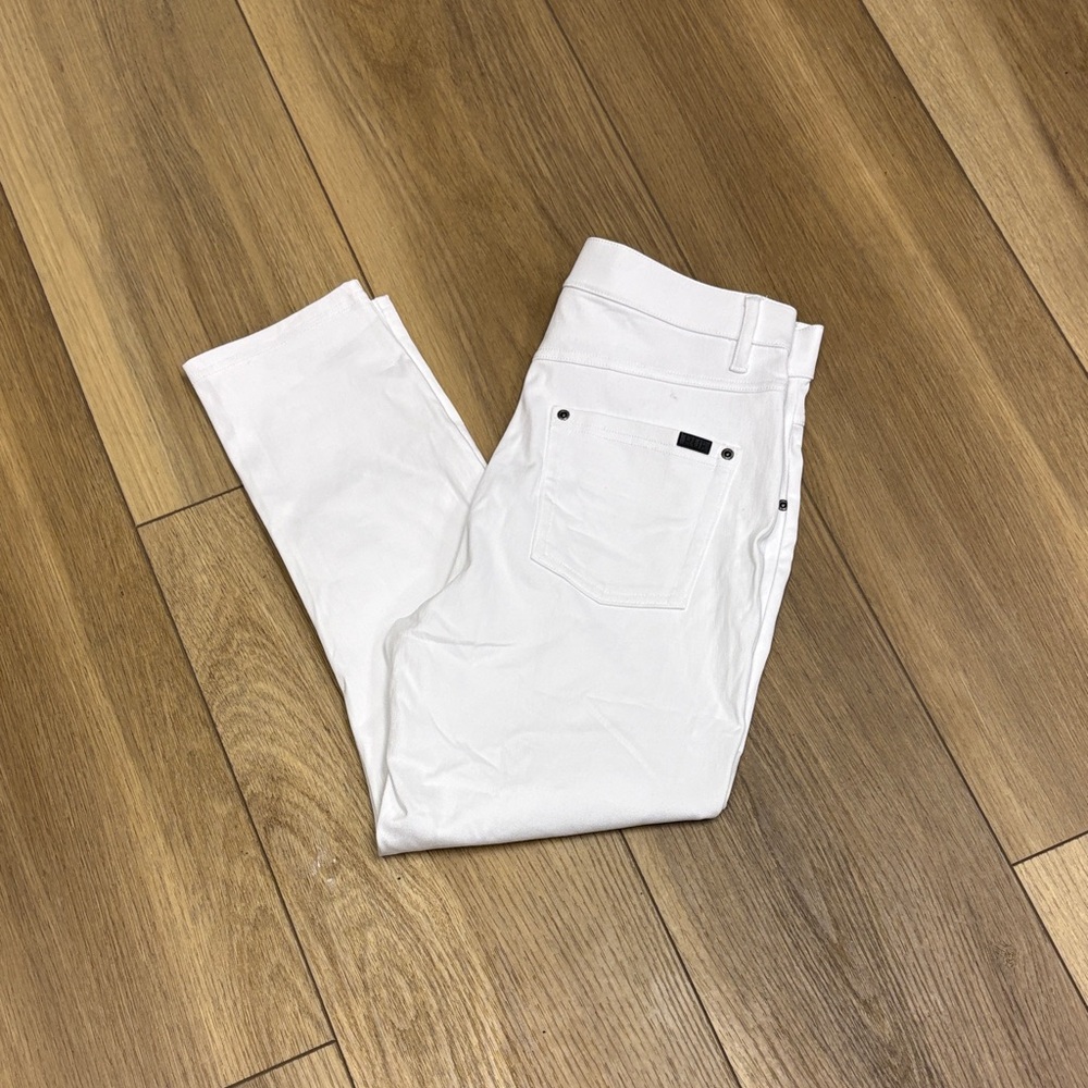HUE Women's White Capris